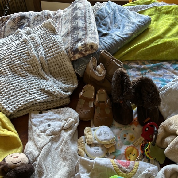 Lot of baby starter bundle over 50 items - Picture 8 of 10